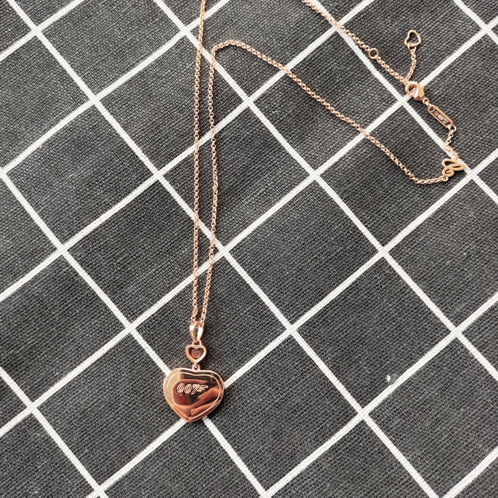 Chopard Rose Gold Heart Pendant Necklace with Pavé Border - Picture 3 of 7